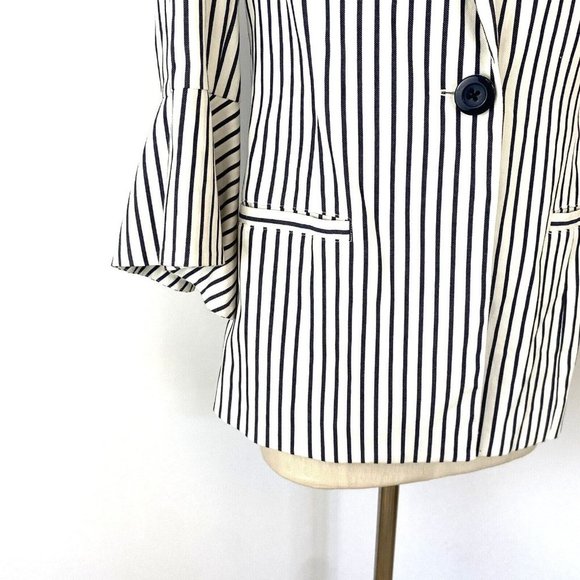 CAbi Womens Blazer Size 4 White Navy Striped Bell Sleeve Jacket #5295‎ Nautical - Picture 4 of 13